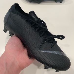 Nike Mercurial Vapor 12 Elite FG Soccer Cleats